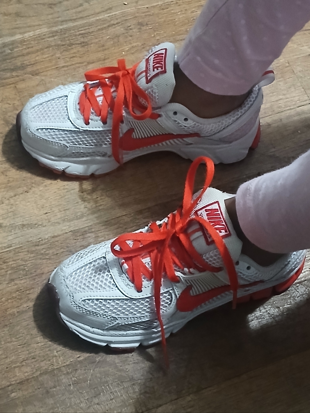 Nike Vomero 5 Kids Mesh Running Sneakers in Cream and Red
